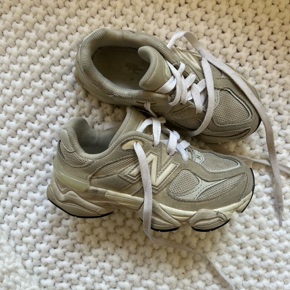 New Balance 9060 Sneakers